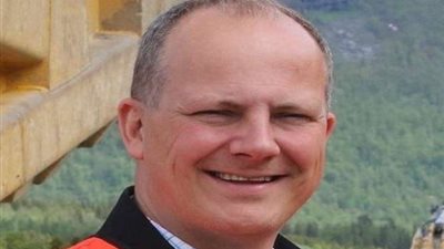 وزير الاتصالات النرويجي يستقيل من منصبه بسبب زوجته