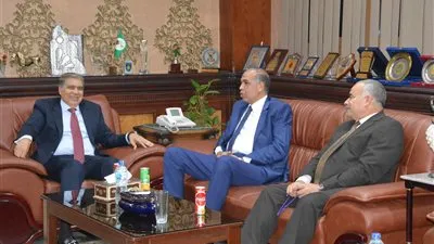 مدير الأمن يهنئ محافظ المنيا بتوليه مهام عمله الجديد