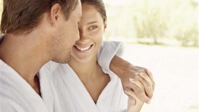 كيف تجعلين زوجكِ يهتم بكِ؟