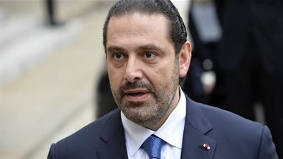 رئيس الوزراء اللبناني يقدم للرئيس 