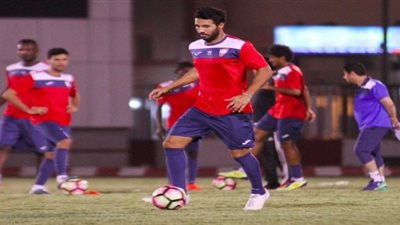 الوحدة السعودي يستأنف تدريباته اليومية في غياب محمد عواد