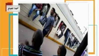 السكة الحديد تنفي صحة صور تسطيح المواطنين أعلى قطار منوف (فيديو)