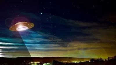 شاهد.. رصد جسم غريب في سماء ولاية كارولينا الأمريكية