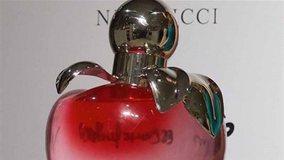 الشرطة البريطانية: زجاجة عطر سممت الجاسوس الروسي السابق وابنته