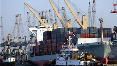 عاجل.. تعليق العمليات في ميناء أم قصر للبضائع بالبصرة العراقية