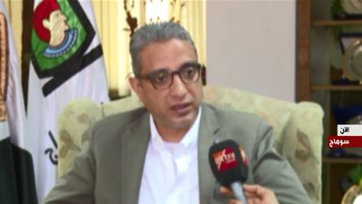 محافظ سوهاج: نتسابق مع الزمن لتقديم خدمات تليق بالمواطنين