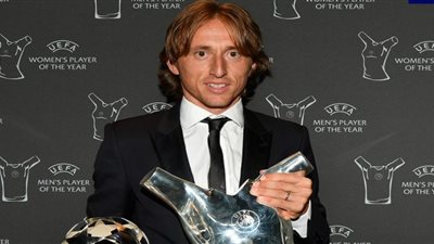 مدرب كرواتيا: مودريتش يستحق التتويج بجائزة أفضل لاعب في العالم