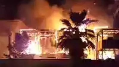 متظاهرو البصرة يحرقون مقرات 