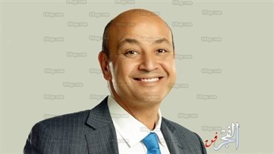 عمرو أديب ينتهي من تصوير بوستر برنامجه الجديد