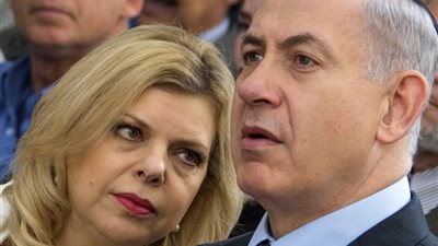 التحقيق مع سارة نتنياهو بتهمة الاحتيال