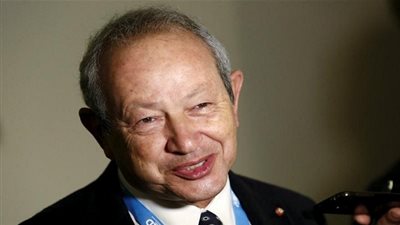 'ساويرس': 'لو البابا قالي أرمي نفسي من فوق مش هتأخر'