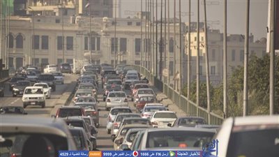 عطل سيارة محملة مواد بترولية تتسبب في تكدس مروري 