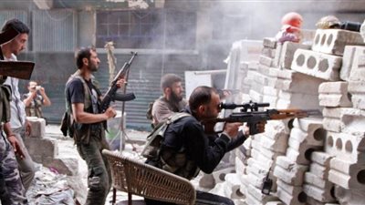 المعارضة السورية تقصف مقرات نظامية في حماة