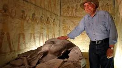 زاهي حواس يكشف لـ