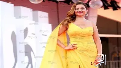 رايا أبي راشد تقدم حفل افتتاح مهرجان الجونة في دورته الثانية (فيديو)