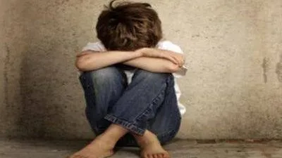 القبض على 4 متهمين تعدوا جنسيا على طفل  وتصويره عاريا بقليوب