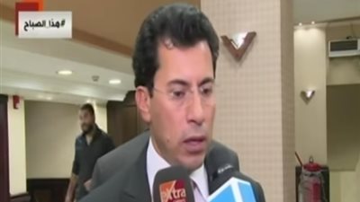 أشرف صبحي: نعمل على تطوير قدرات ذوي الإعاقة (فيديو)