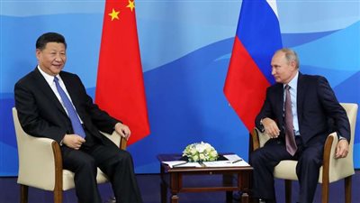 لقطات نادرة لبوتين خلف الكواليس