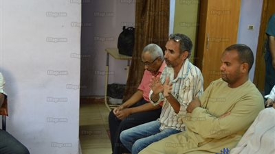 وكيل الصحة بالأقصر يلتقي بأهالي القرنة لبحث مشكلات المستشفى المركزي (صور)