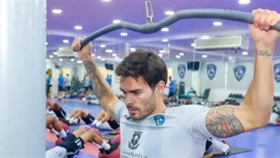 الهلال السعودي يواصل تدريباته قبل مواجهة الرائد بمشاركة بوتيا