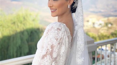 تسريحات شعر تناسب العروس الرومانسية (صور)