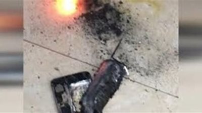 لحظة انفجار هاتف 