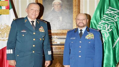 عاجل ـــ السعودية | رئيس هيئة الأركان العامة يحضر الاحتفالات بذكرى حركة الاستقلال المكسيكية
