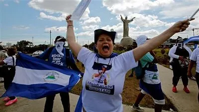 هجوم بالدراجات النارية على معارضي رئيس نيكاراغوا