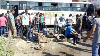 إصابة ٢٠ شخص في تصادم أتوبيس كليوباترا مع سيارة نقل بطريق 