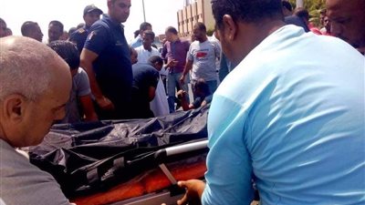 تسليم جثث ضحايا بالوعة الصرف الصحي بسفاجا لذويهم.. والأهالي: سنقاضي الشركة  