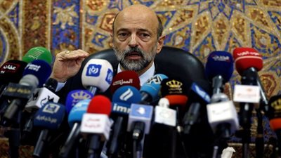 رئيس الوزراء الأردني ونظيره الفلسطيني يعقدان مباحثات رسمية