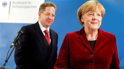 ميركل تقيل رئيس الاستخبارات بعدما 