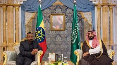 ولي العهد يلتقي رئيس الوزراء الإثيوبي بعد 