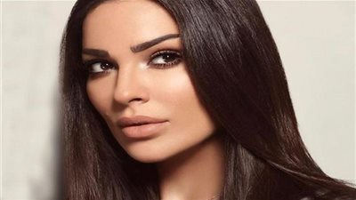 تغريدات الفنانين.. نادين نجيم توجه نصيحة للنساء: المقارنة نقص في الثقة بالنفس