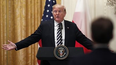 وزير الخارجية الإسبانى: ترامب اقترح بناء جدار بطول الصحراء لوقف الهجرة إلى أوروبا