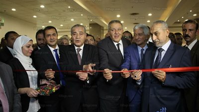 وزير التموين يفتتح معرض 
