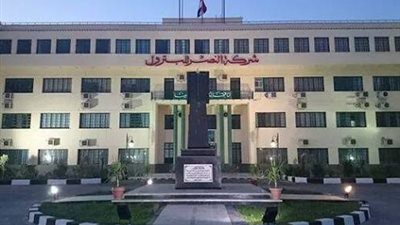 شركات البترول في السويس تبدأ صرف الأرباح  