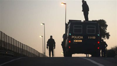 ترامب يقترح على إسبانيا بناء جدار في الصحراء للتصدي للهجرة