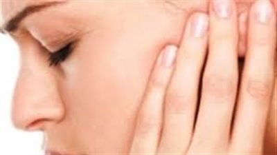 التهاب الأذن الوسطى.. الأعراض والأسباب