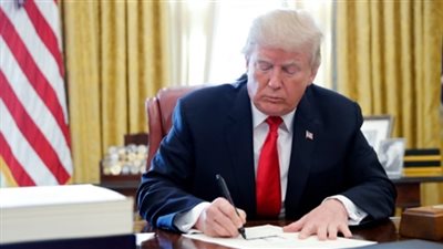 ترامب يوقع مرسوما بدخول العقوبات الجديدة على روسيا حيز التنفيذ