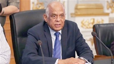 عبدالعال يصل عزاء شقيق 