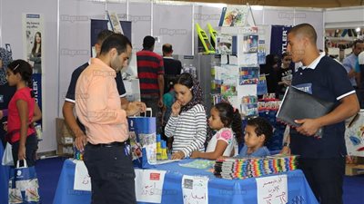 استمرار الإقبال على معرض 