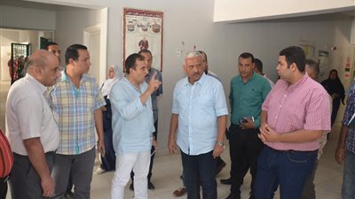 محافظ السويس يشدد على تواجد الأطباء في الفترة المسائية بالمراكز الطبية بالجناين