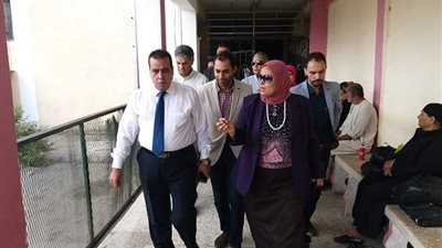 رئيس جامعة قناة السويس يتفقد المستشفى الجامعي 