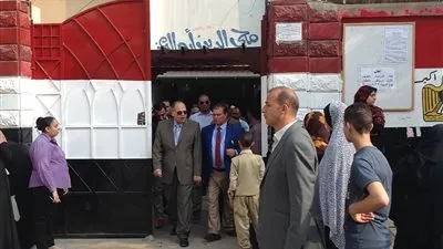 محافظ الفيوم: تنظيم معرض لإبداعات ومنتجات طالبات مدرسة الأمل للصم وضعاف السمع