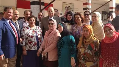 محافظ الفيوم: لابد أن تكون المدرسة بيئة جاذبة للطلاب تسود فيها قيم التعاون والاحترام المتبادل