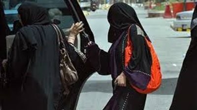 اشتباكات بين سيدات بـ