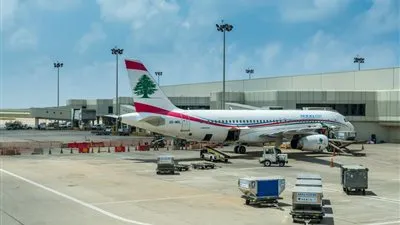 رحلة رئاسية وتأخير 6 ساعات.. أزمة جديدة بمطار بيروت