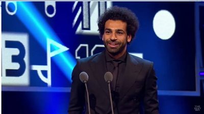 عاجل.. أول تعليق من محمد صلاح بعد تتويجه بجائزة 
