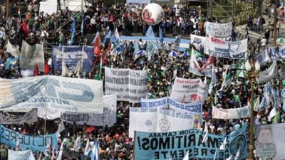 إضراب عام ضد حكومة الأرجنتين وصندوق النقد الدولي